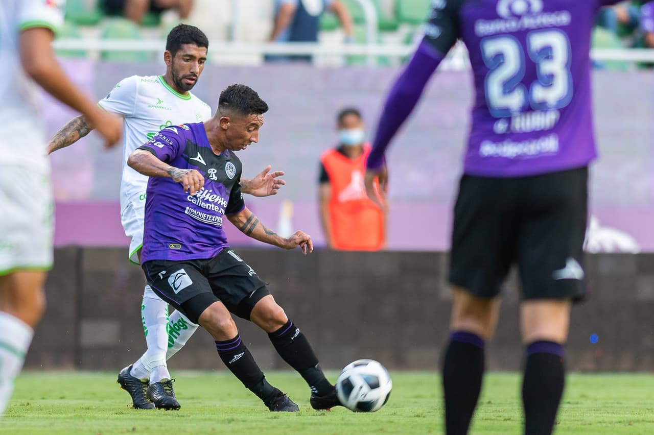 Mazatlán aprovecha los errores de los Bravos y vencen 3-1 al conjunto fronterizo.