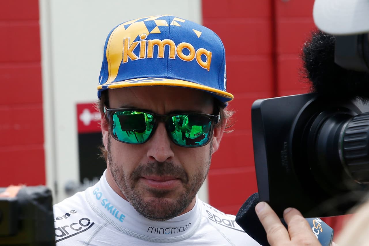 Después de ser remitido al centro médico del óvalo, Alonso habló con la prensa dando un parte de tranquilidad más allá del sacudón normal de un accidente como este.