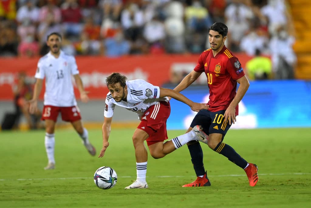 España golea a Georgia 4-0 durante el partido de eliminatoria de la UEFA rumbo al Mundial de Catar 2022. José Luis Gayá (14'), Carlos Soler (25'), Ferrán Torres (41') y Pablo Sarabia (63') lograron darle la victoria al conjunto español, colocándolo en primer lugar del Grupo B.