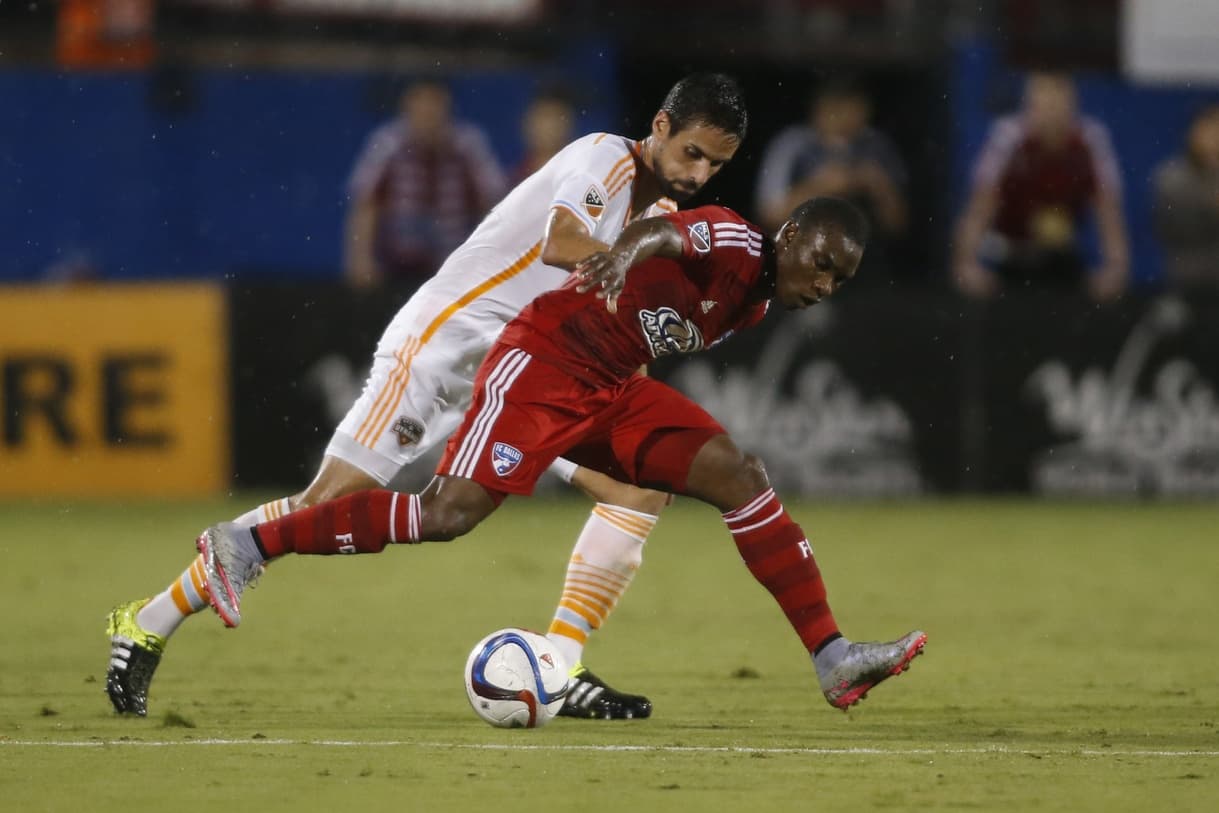 Fabián Castillo, el rayo que brilló a pura velocidad en el Derby de Texas