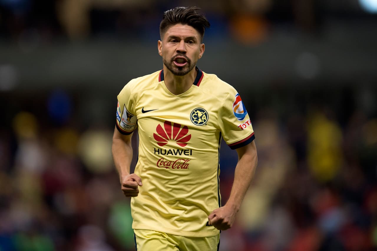 Pese a que se llamó a una buena cantidad de delanteros, se extra no ver a Oribe Peralta en esta lista, máxime si tomamos en cuenta que gente como Brizuela sí está en el llamado de Osorio y aun con su baja de juego, en selección nacional Oribe acostumbra a entregar buenas cuentas.