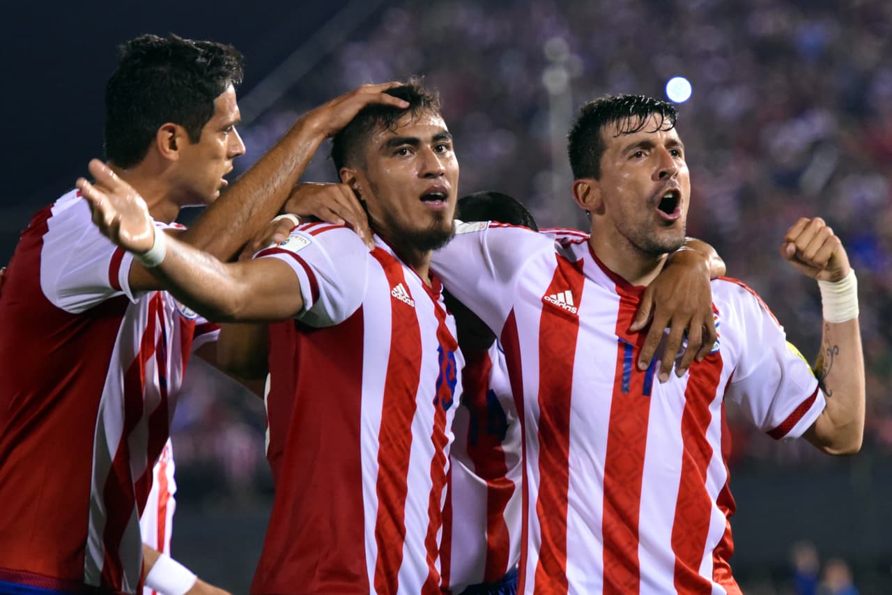 El equipo paraguayo todavía se aferra a la matemática para luchar por un cupo en las eliminatorias suramericanas para Rusia-2018.