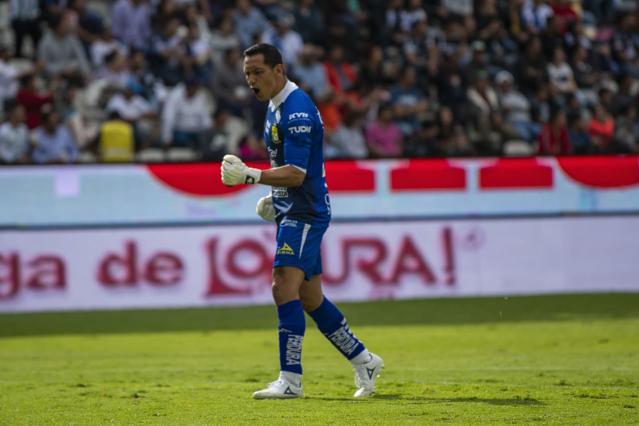 Cota: “La playera pesa, a favor o en contra”