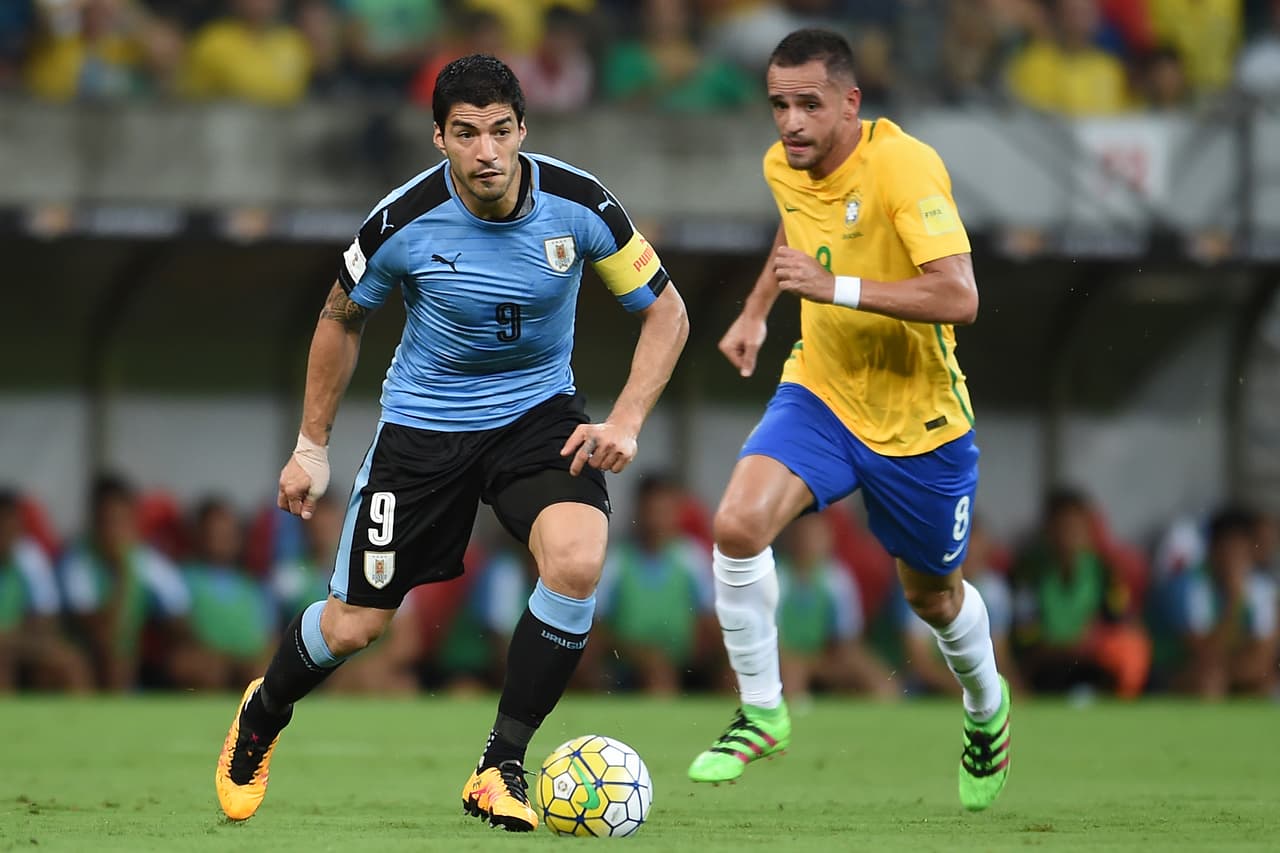 Uruguay vs. Brasil (23 de Marzo)
<br>Un clásico sudamericano donde además de pelear por los tres puntos se juegan el orgullo. Los ‘Pentacampeones’ lideran la eliminatoria, mientras que los ‘Charrúas’ son segundos y buscarán los tres puntos para acercarse a Brasil.