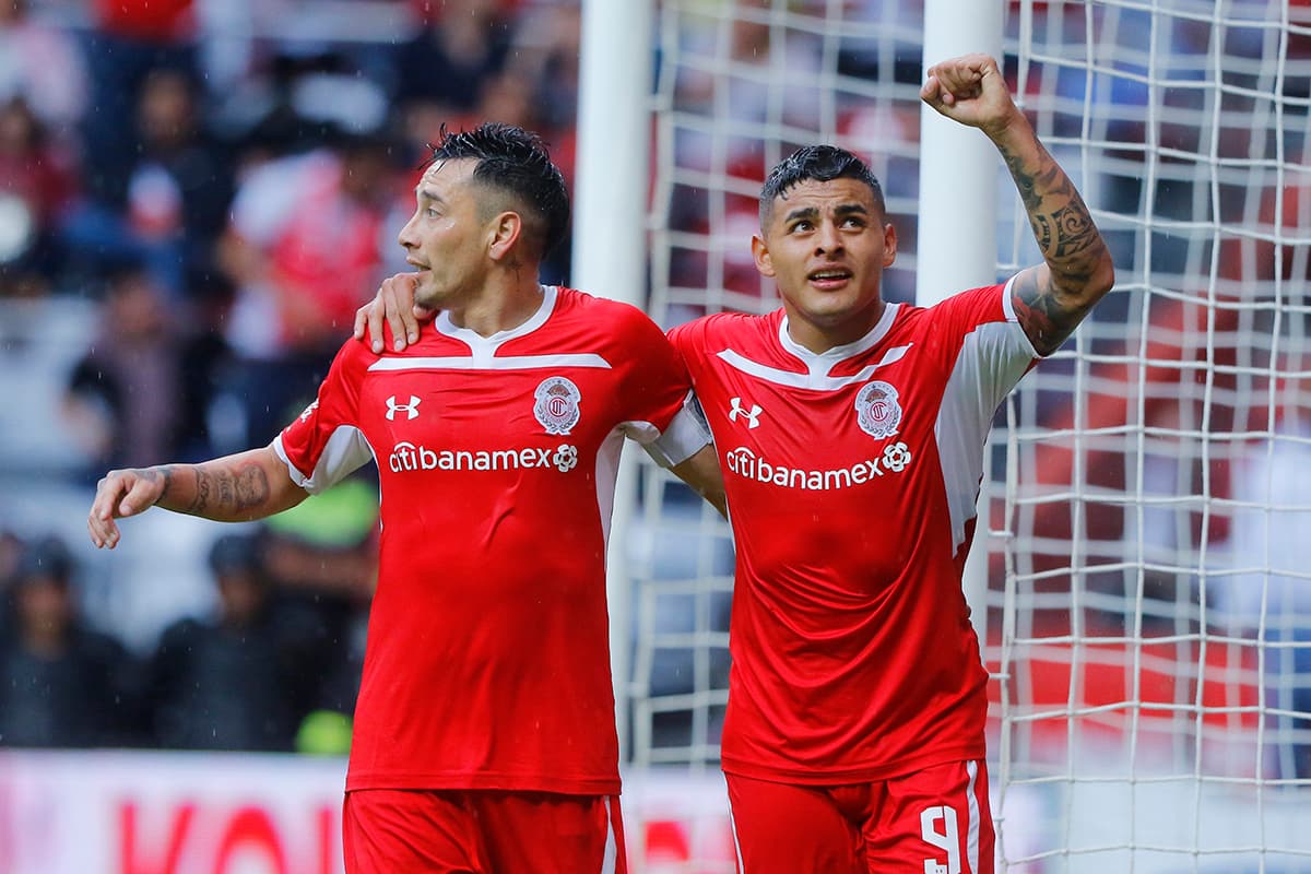 Toluca llegó a 19 puntos en el tablero general luego de obtener su tercera victoria de forma consecutiva luego de superar 3-2 al Necaxa en el Estadio Nemesio Diez.