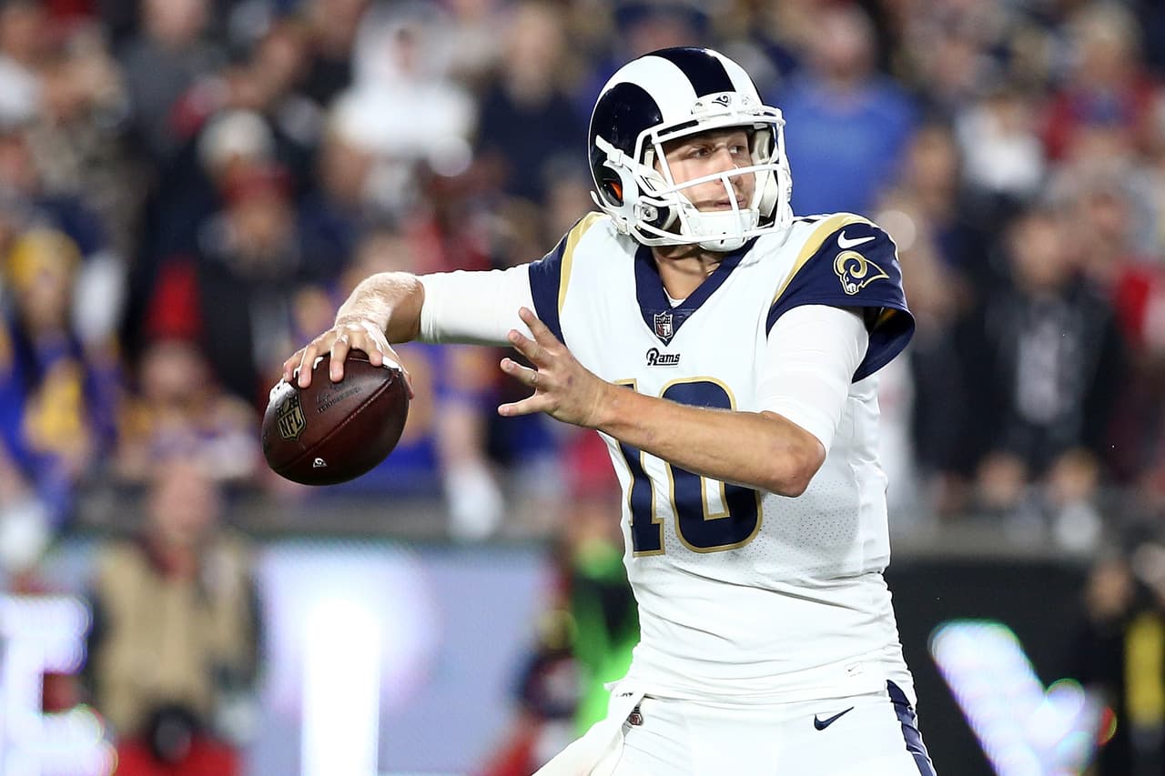 Jared Goff concretó 24 de 45 intentos para 259 yardas con un pase de anotación sin intercepciones pero un par de balones sueltos de su equipo marcaron el destino del encuentro.