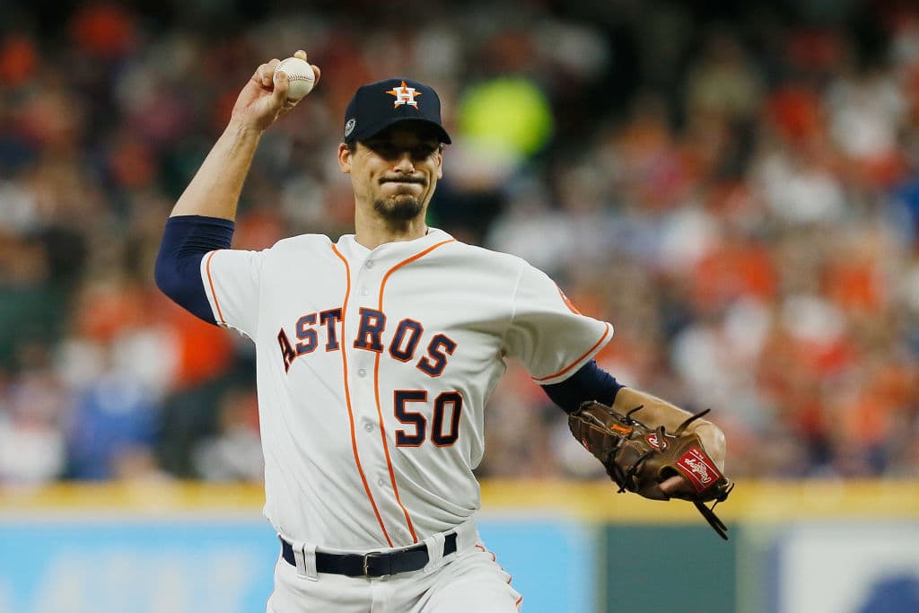 Por los campeones vigentes abrió Charlie Morton, quien apenas duró 2.1 entradas en el centro del diamante en una salida tan breve como mala.
