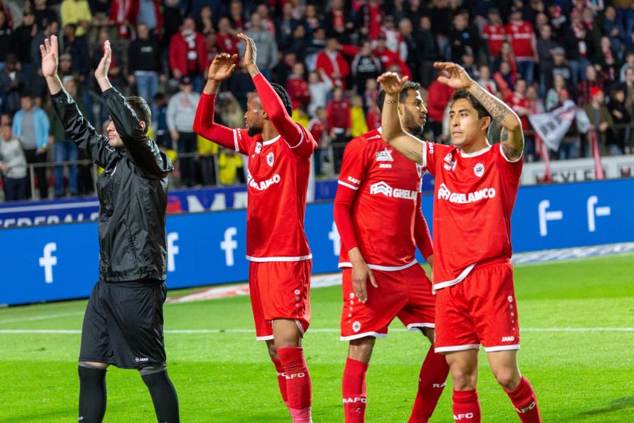 Omar Govea: en el cierre de la temporada en Bélgica el Antwerp defiende su cupo en Europa League ante el Anderlecht. El mediocampista ha tomado un papel protagónico en estos playoffs y seguramente sea titular.