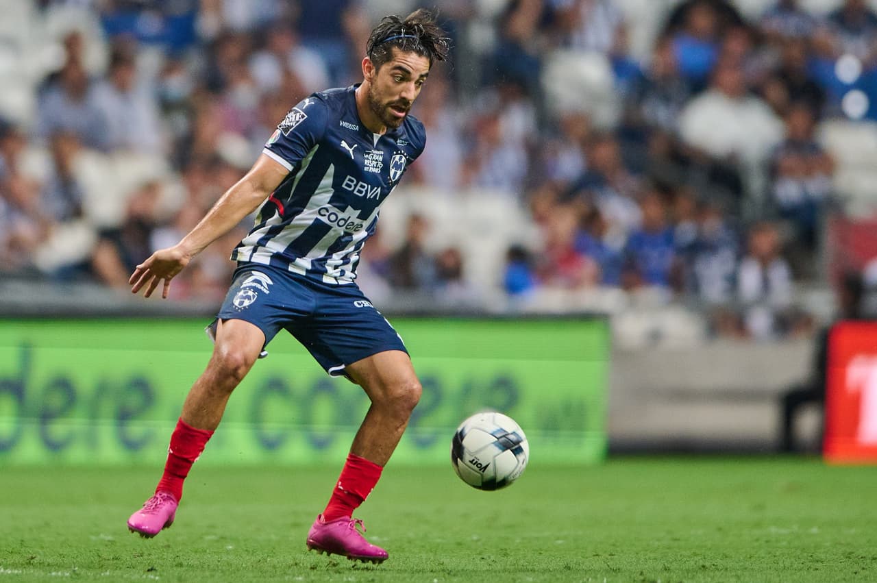 Monterrey no contará con Pizarro ante Pachuca por lesión
