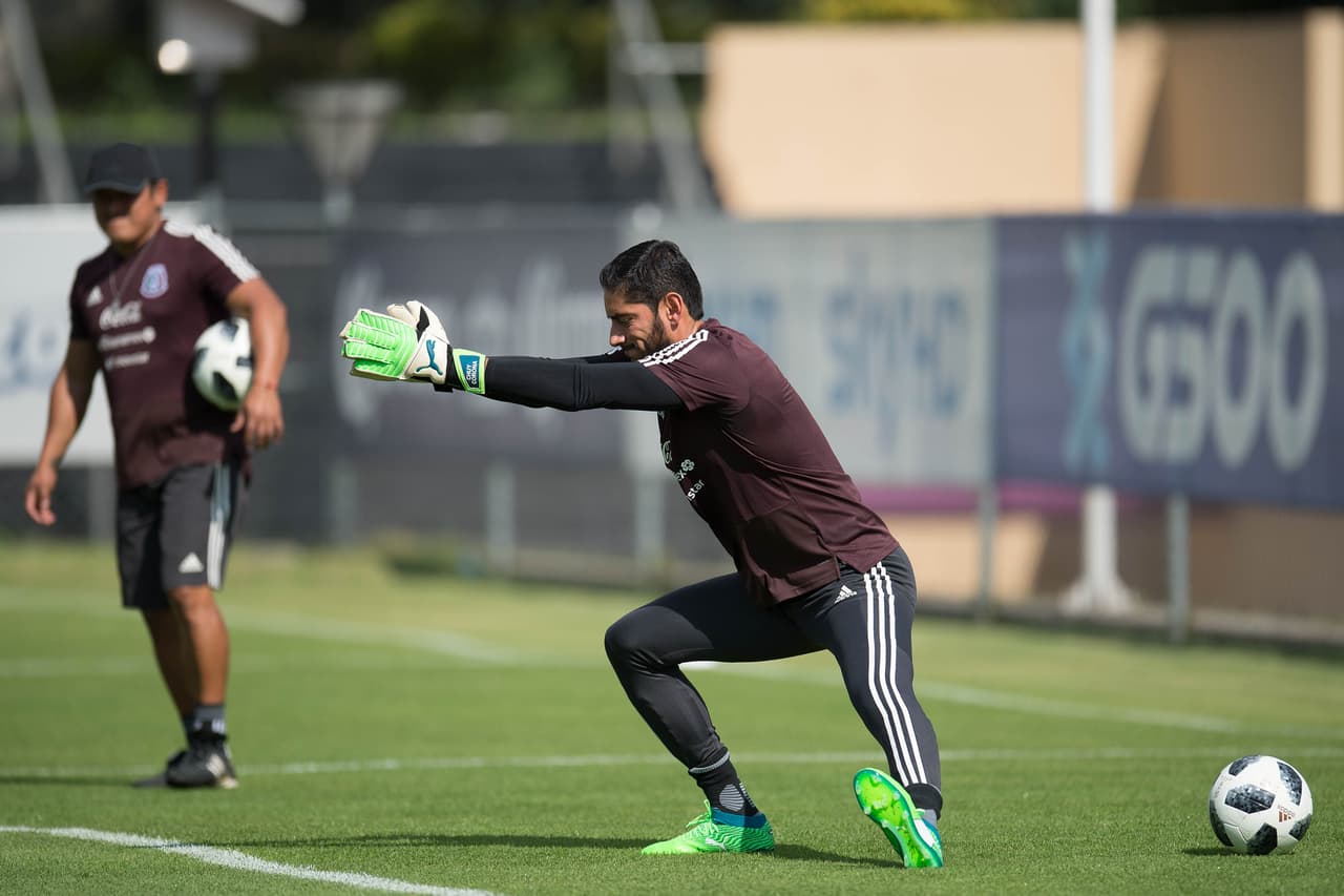 La selección mexicana de fútbol comenzó desde el martes su concentración para los partidos amistosos que jugará el 28 de mayo ante Gales, el 2 de junio contra Escocia y el día 9 frente a Dinamarca.