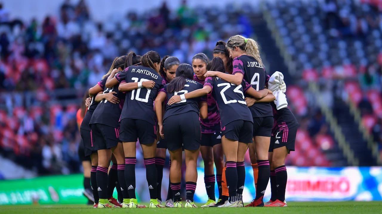 La afición regresa después de 18 años a un partido oficial de México femenil