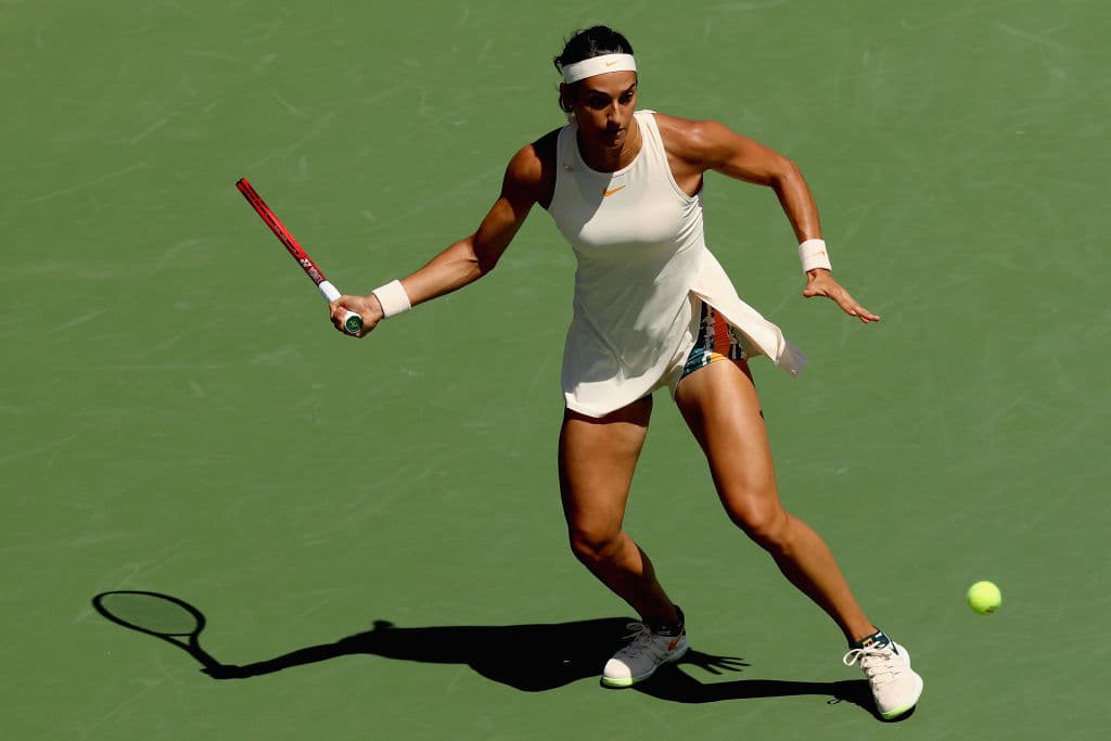 La sexta preclasificada, la francesa Caroline García, tuvo que irse a lo máximo para derrotar a la puertorriqueña Mónica Puig en tres sets: 6-2, 1-6 y 6-4.