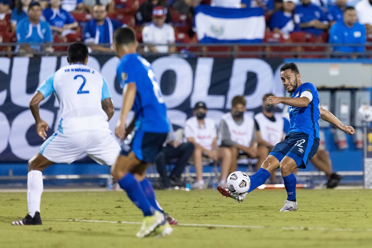 El Salvador se lleva los tres puntos ante Guatemala y se instala en la cima del Grupo A en la Copa Oro.