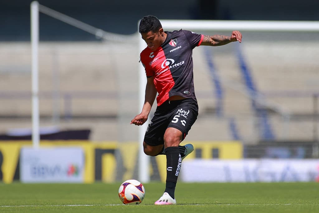 Disciplinaria multa a Anderson Santamaría por fiestero