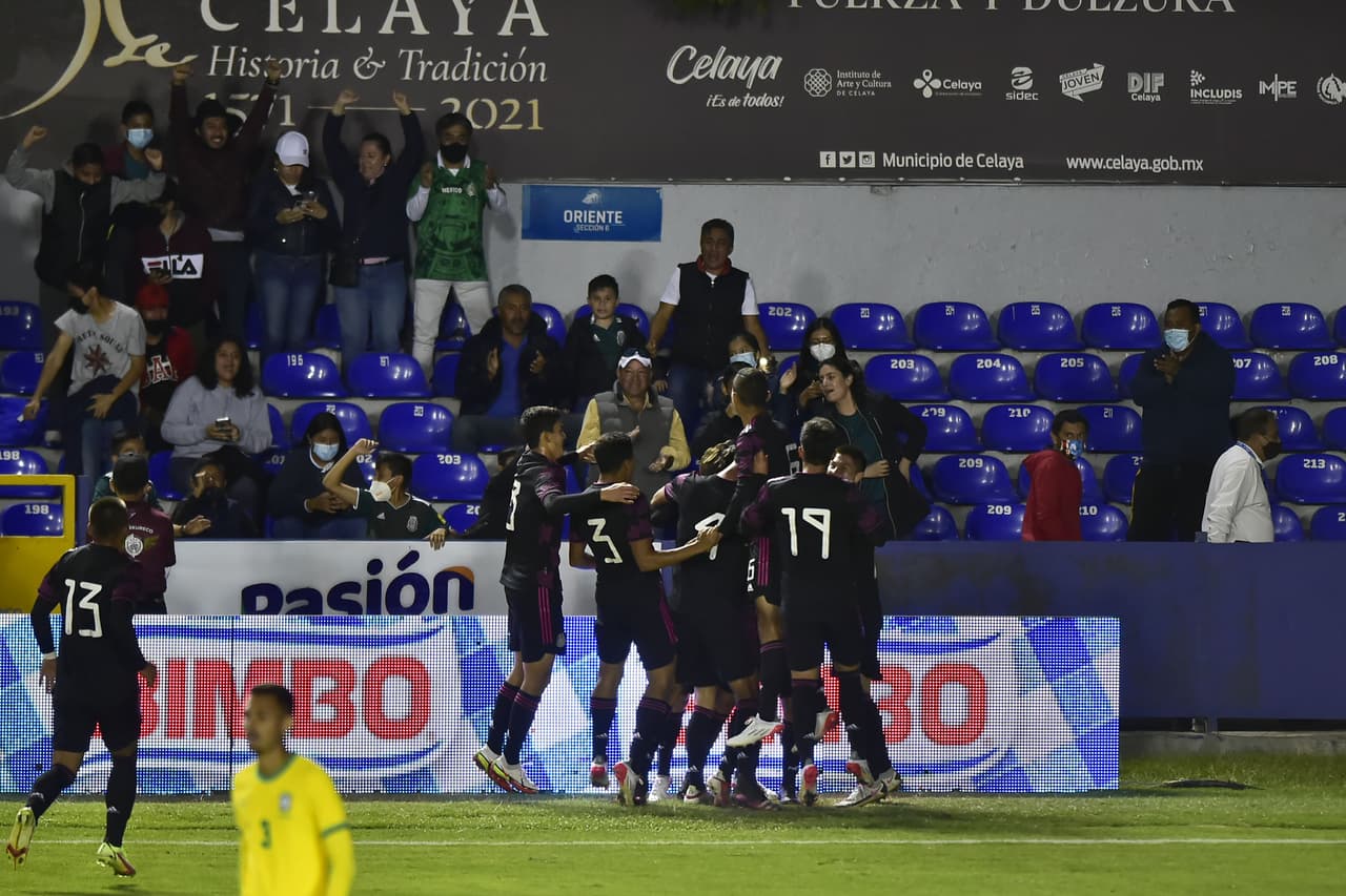 Marcelo Flores fue el autor del 2-1 y el cuadro mexicano estalló en júbilo.