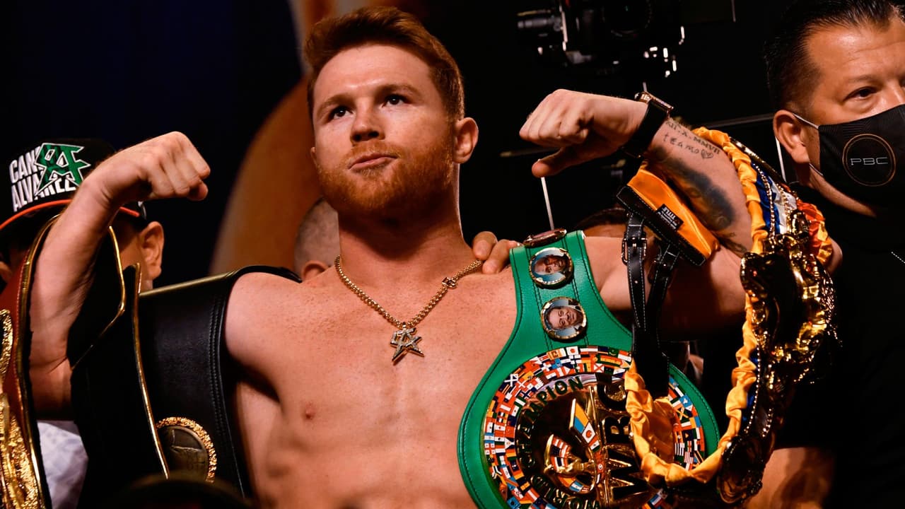 Eddy Reynoso sorprende a 'Canelo' Álvarez tras subir a peso Crucero