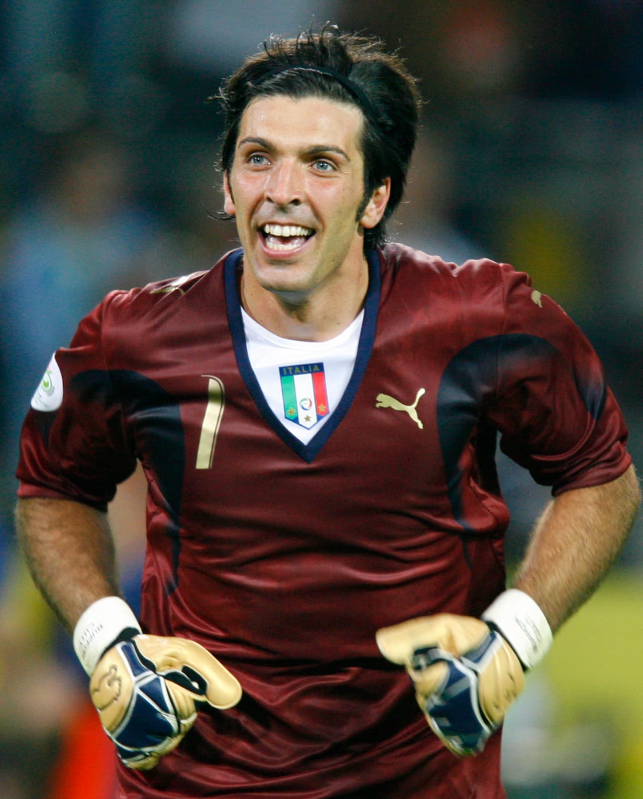 <b>Sus Mundiales</b>
<br>- Francia 1998
<br>- Corea-Japón 2002
<br>- Alemania 2006
<br>- Sudáfrica 2010
<br>- Brasil 2014.