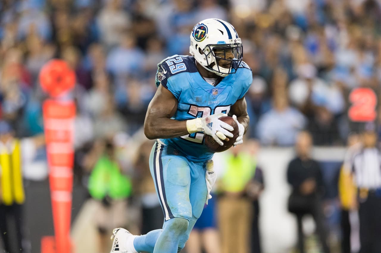 <b>7. DeMARCO MURRAY | Tennessee Titans</b>
<br>Su primera temporada con los Titans fue para remarcar pues superó las 1200 yardas y tuvo 9 touchdowns. Pese al surgimiento de Derrick Henry, espera número similares para uno de los RBs más dominantes en los últimos años.