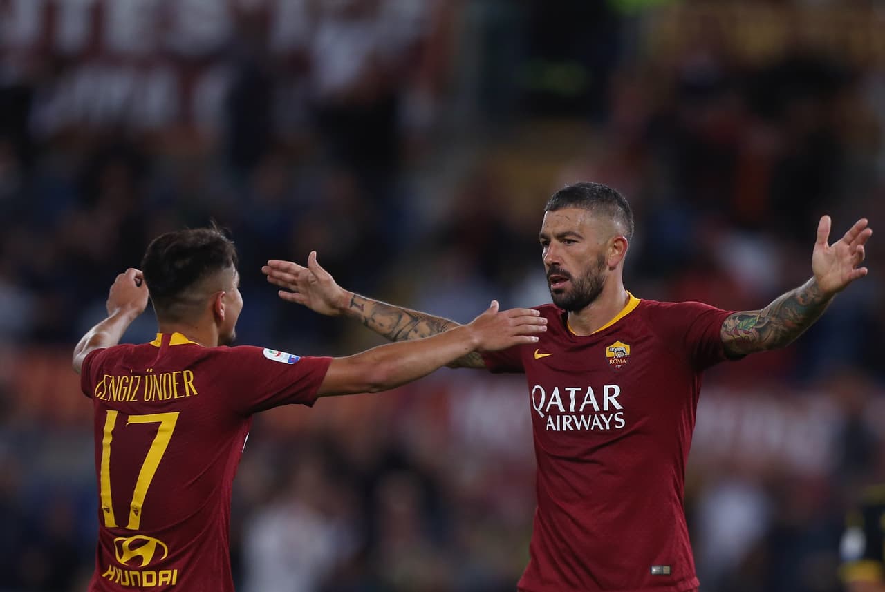 La Roma no aprende y con la casi segura salida de Edin Dzeko al Inter, ahora se le uniría el lateral serbio Aleksandar Kolarov.