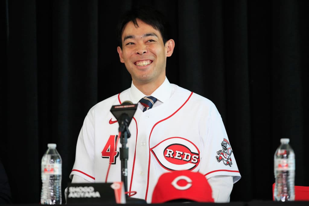 El jardinero es el primer japonés en jugar con los Cincinnati Reds. Firmó por tres años y 21 millones de dólares.