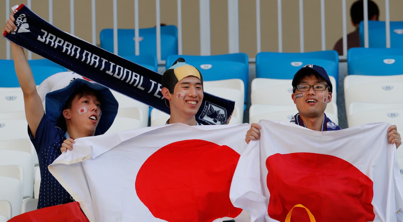 Fanáticos de las selecciones de Japón y de Polonia abarrotaron las calles y los alrededores de Volgograd Arena, y también sus tribunas para alentar a sus selecciones, ¡vaya colorido!