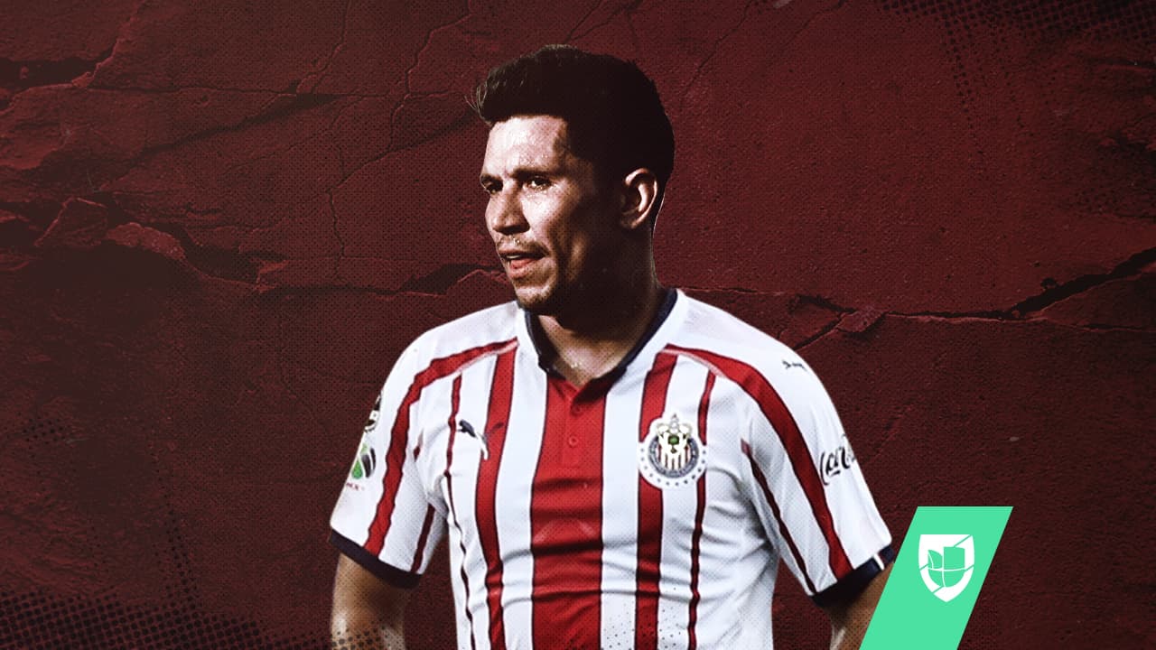 ¡Oficial! Jesús Molina es el quinto refuerzo de Chivas