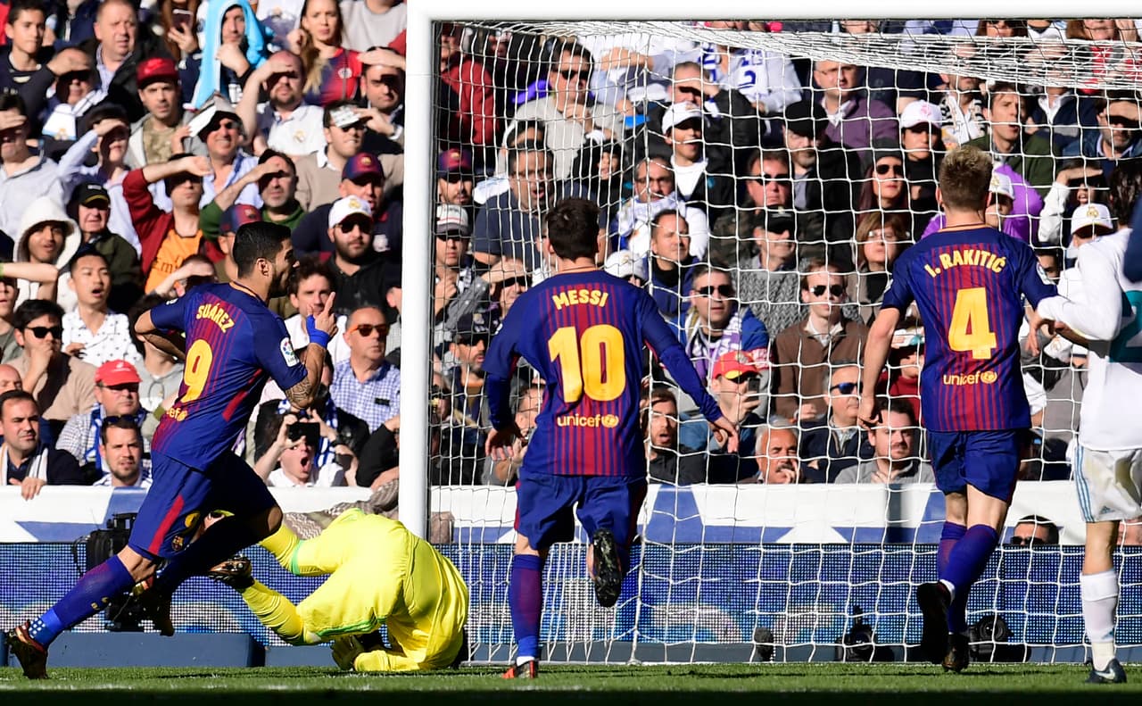 Ya en la segunda mitad, en una excelente salida de Sergio Busquets con Ivan Rakitic, derivó en un pase a Sergi Roberto, que habilitó a Luis Suárez para que solo la tuviera que empujar.