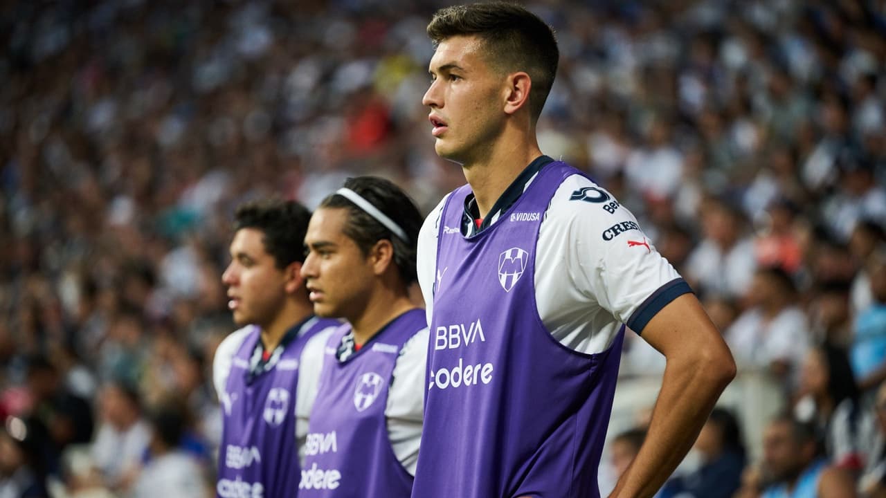 Rayados pone límite a traspaso de César Montes al Dinamo Moscú