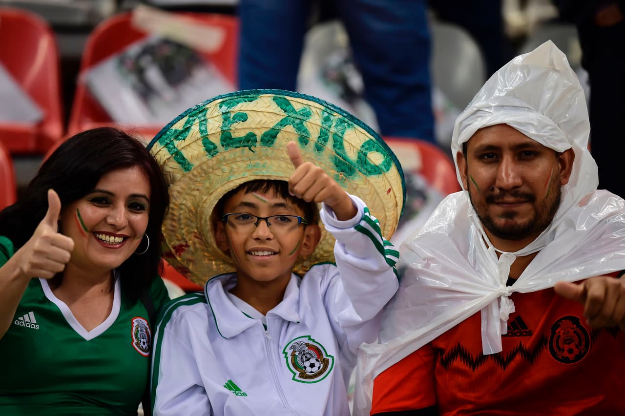 El estadio Azteca recibirá su quinto partido de eliminatoria con la familia mexicana a la espera de demostrar que en México la casa se respeta.