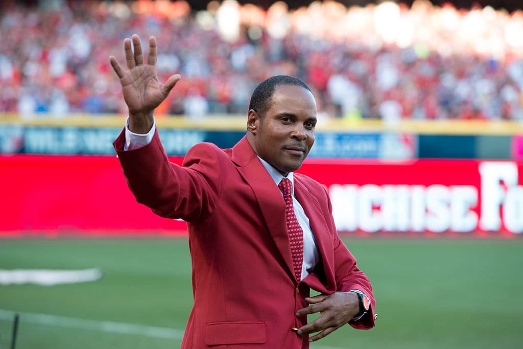 Barry Larkin pide remover nombre de comisionado racista de trofeos