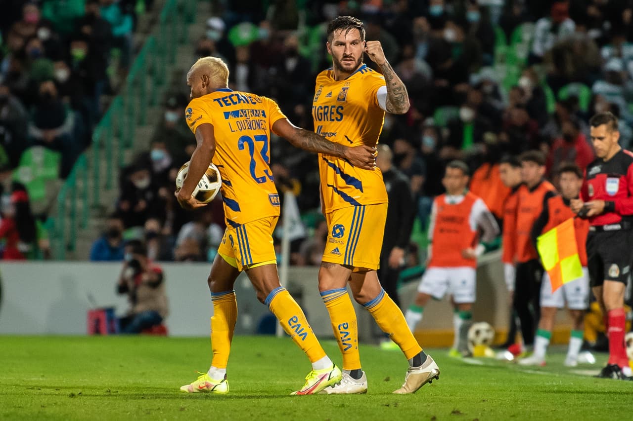 Diego Valdés y el 'Mudo' Aguirre son los hombres de la noche y le dan la victoria 2-1 a Santos sobre Tigres.