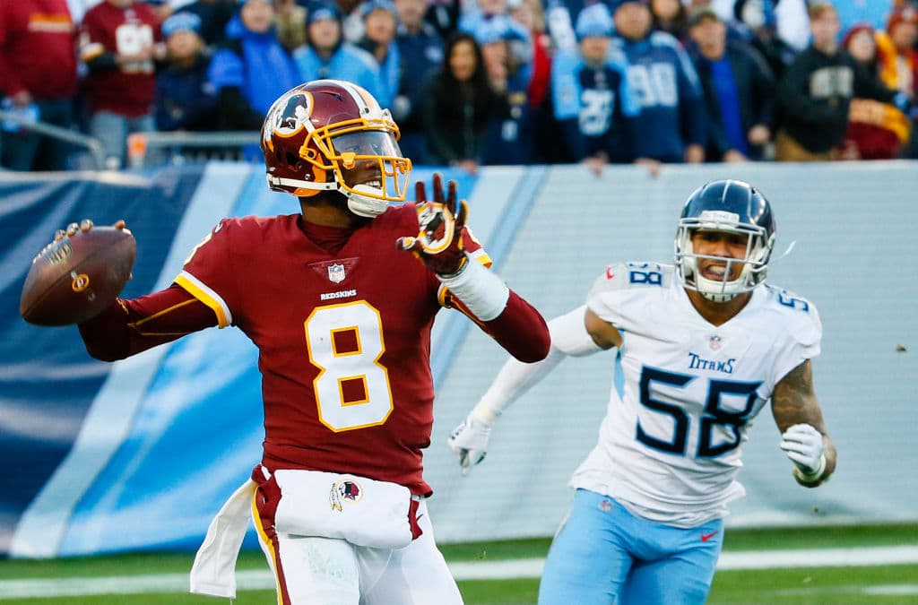 Josh Johnson completó 13 de 23 pases para 153 yardas con un touchdown y dos intercepciones. Lo capturaron en dos oportunidades.