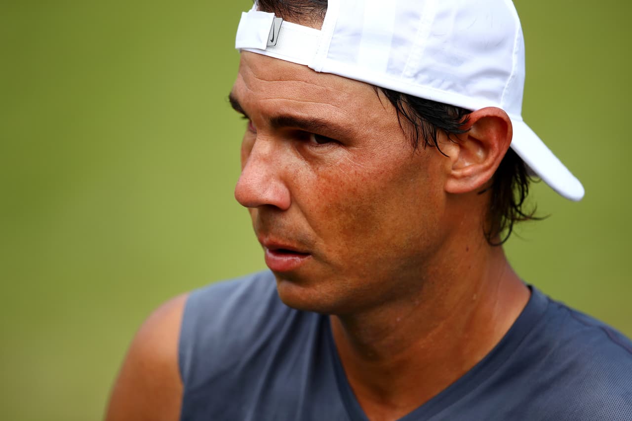 El español Rafael Nadal, a pesar de ser uno de los favoritos, se entrena al máximo nivel para llegar en la mejor forma posible al torneo. Viene de ser campeón en Roland Garros.