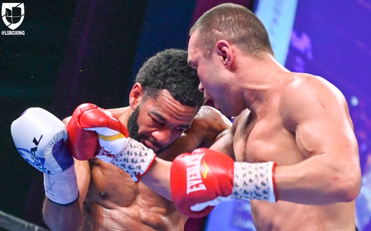 Lamont Peterson y Sergey Lipinets se batieron en el MGM National Harbor para el agrado del público. El poder del ruso fue demasiado para Peterson, quien tocó la lona en el décimo y fue rescatado por su esquina.