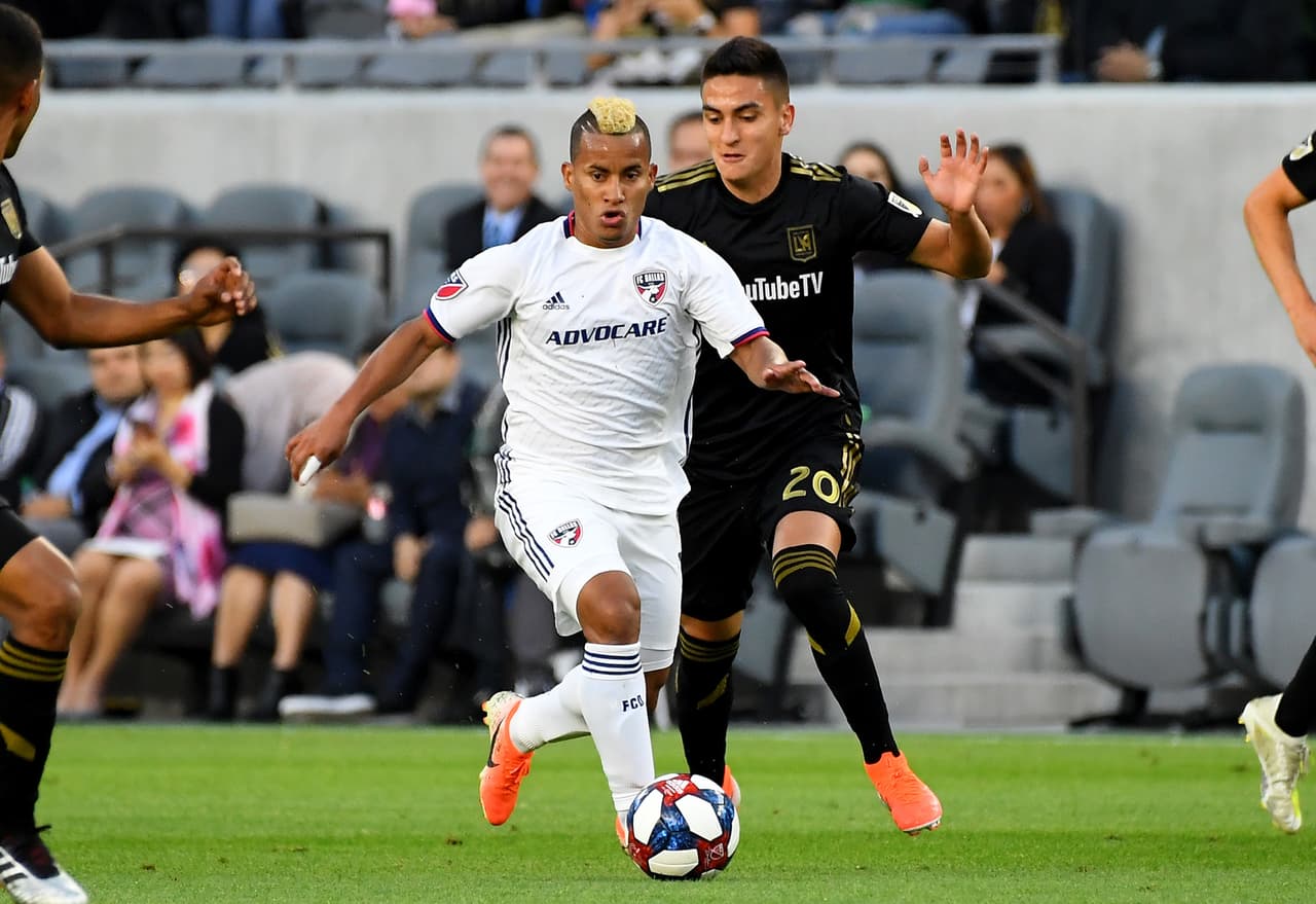 El partido se repetirá este domingo en Frisco, Texas. LAFC llegó a 30 puntos y es el súper líder de la MLS. Dallas se estanca en 17 al sumar su segunda derrota al hilo.
<br>