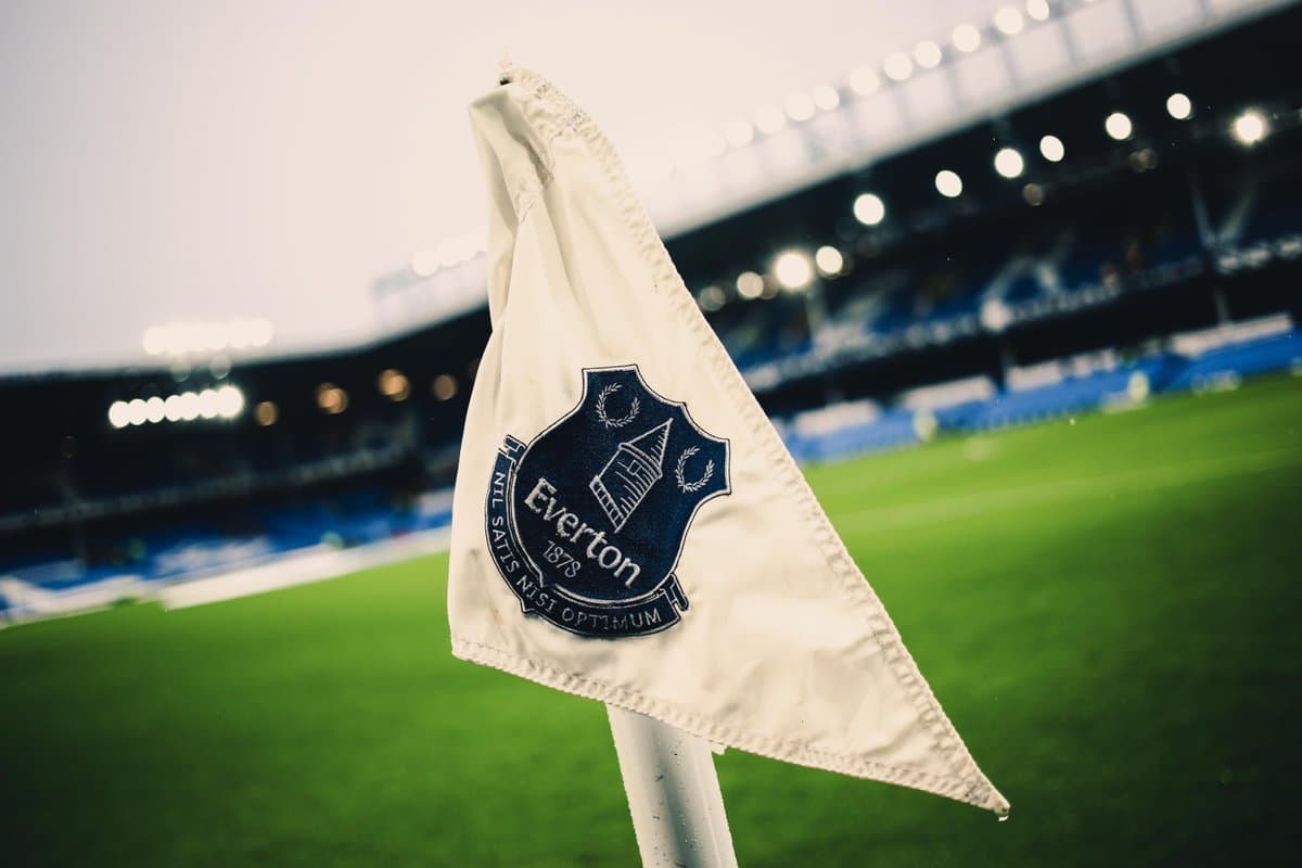Banderin Everton.