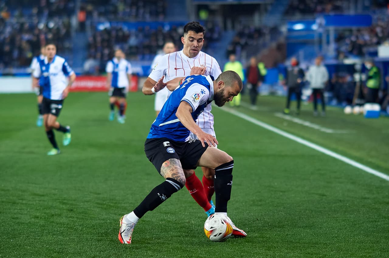 Sevilla se atasca en Mendizorroza ante un Alavés que estuvo más cerca de llevarse los tres puntos ante el sublíder.