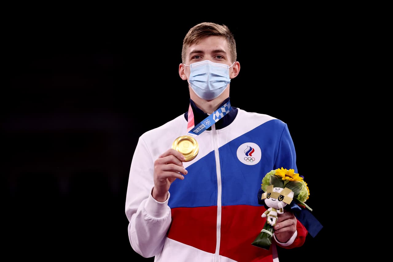 Atleta ruso gana oro y suena Tchaikovsky en lugar de su himno