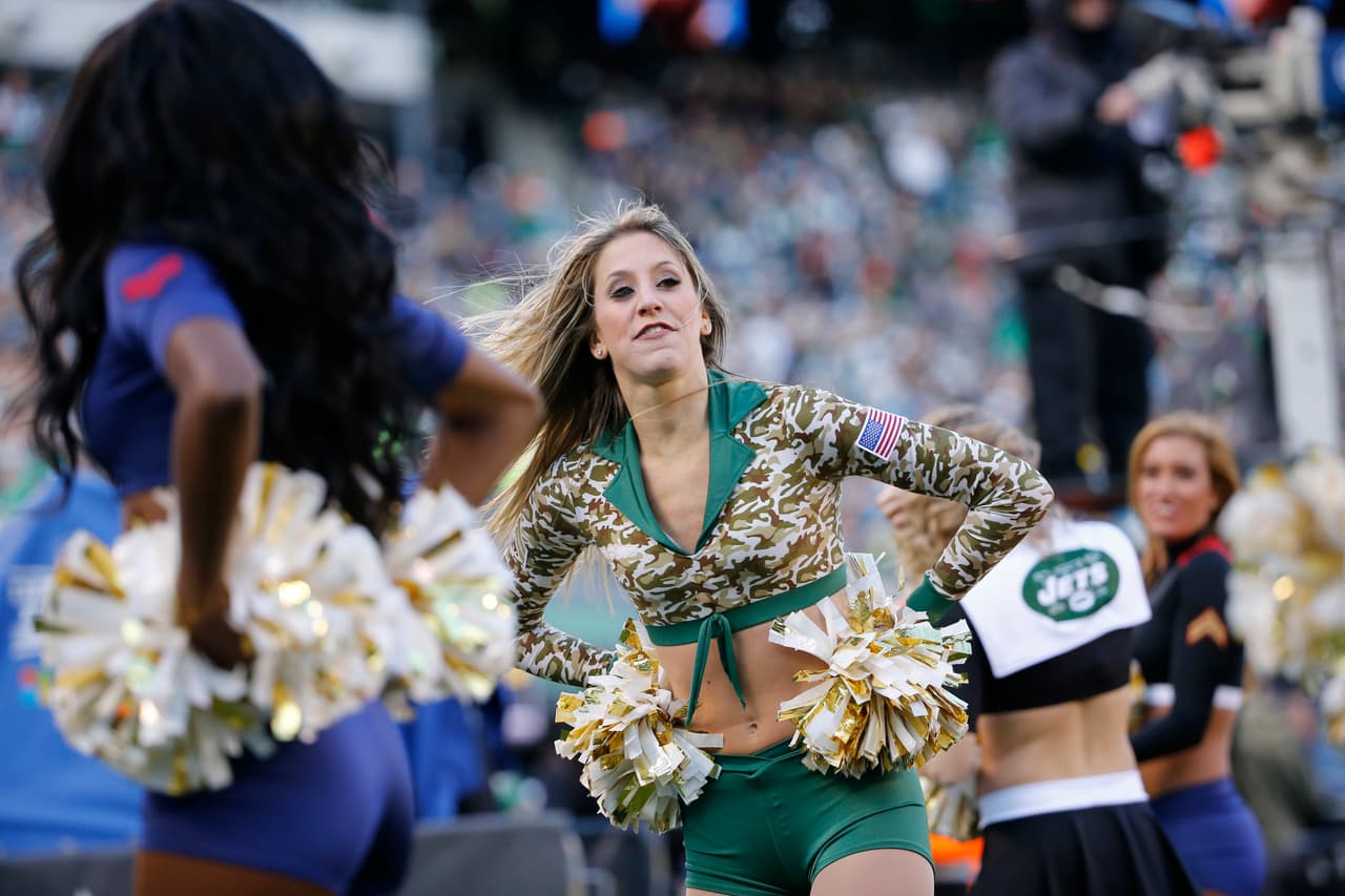 La Semana 12 de la NFL tuvo en la belleza y energía de las porristas en los estadios ese ingrediente perfecto para darle un color especial al fútbol americano estadounidense.