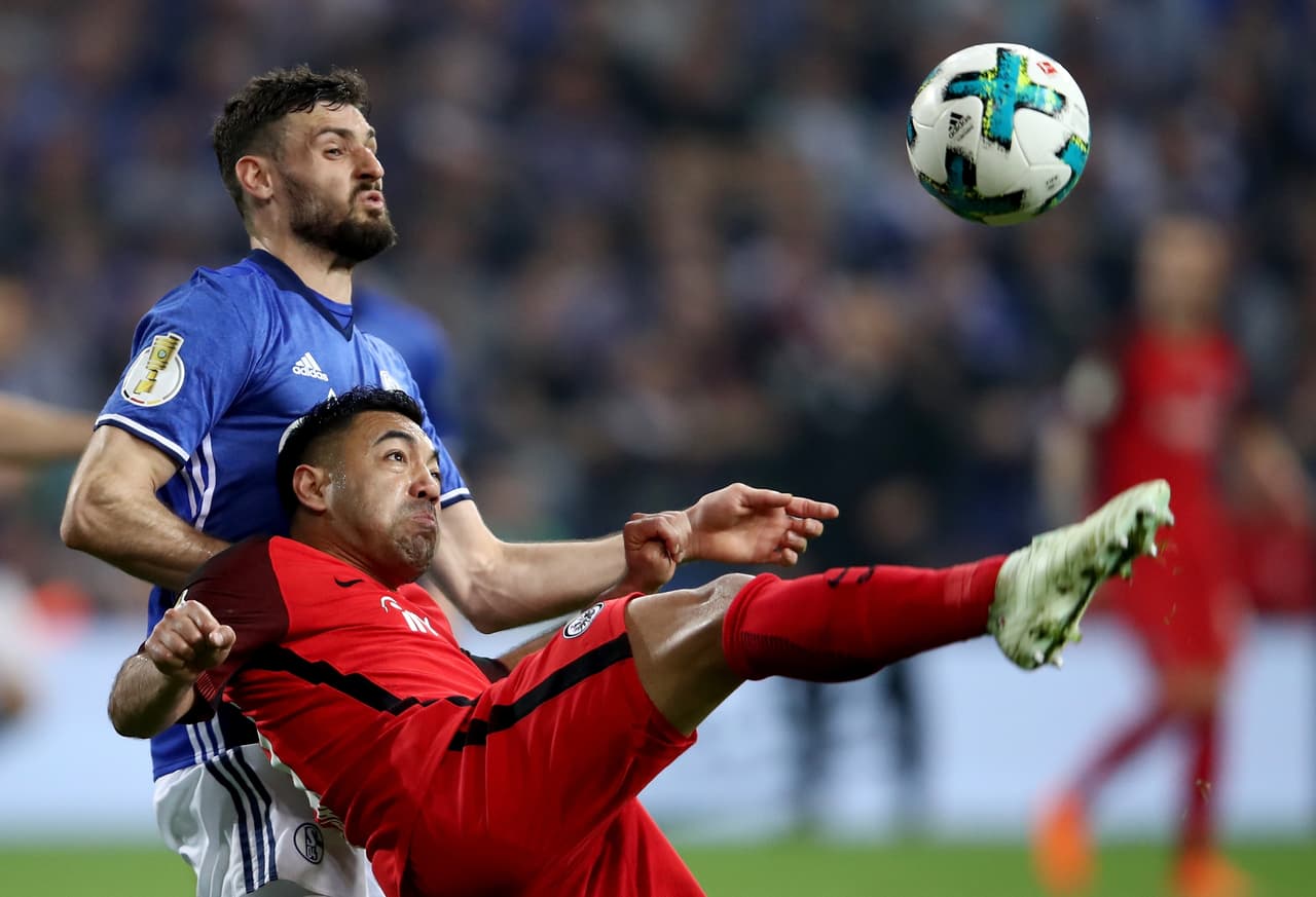 El estratega confió de nuevo en Marco Fabián, que aportó con desequilibri en el ataque.