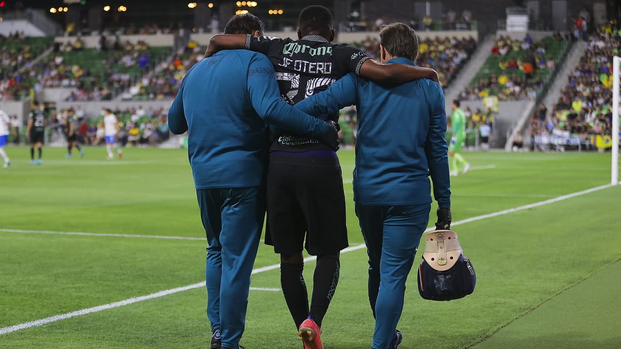 Juan Otero se lesiona en amistoso del América ante Rayados