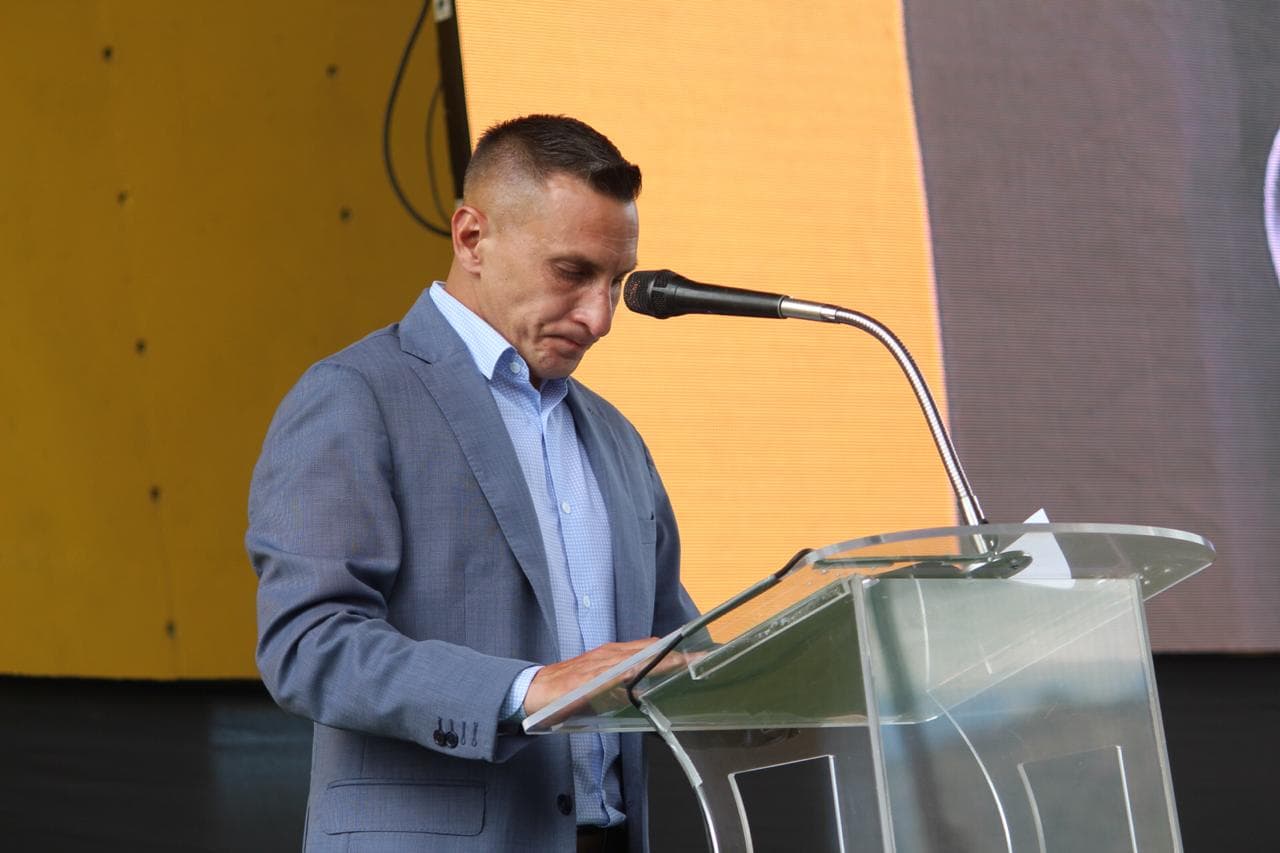 Entre lágrimas y como leyenda, ‘Chaco’ Giménez anunció su retiro del fútbol