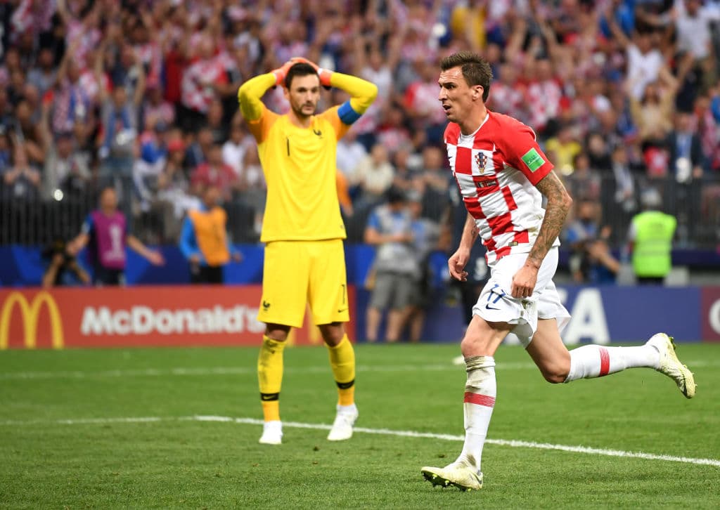 Ese tanto que al final parecía darle una pequeña oportunidad no pasó de ser una anécdota de la final, aunque no por ello uno de los peores errores de arqueros en el Mundial.