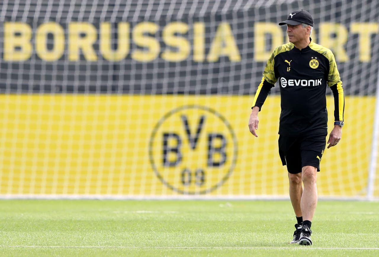 Lucien Favre acumula dos Copas y un título de Liga en Suiza. Con el Borussia Dortmund ya ganó la Supercopa de Alemania.
