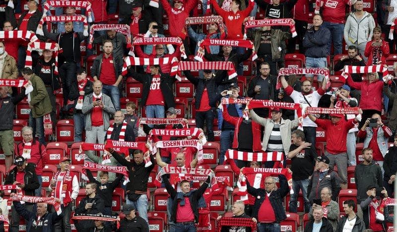 Union Berlin impone marca de aficionados en su estadio