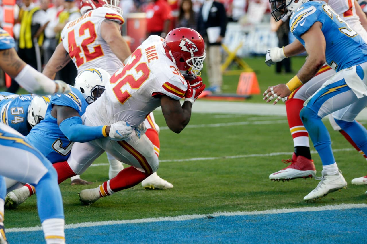 7. KANSAS CITY CHIEFS - Vienen en ascenso, sorpresiva e inesperadamente. La ausencia de Jamaal Charles no les hizo mucho daño, encontraron el equilibrio ofensivo que ya se reflejó en 4 victorias al hilo, incluso están en posición de postemporada.