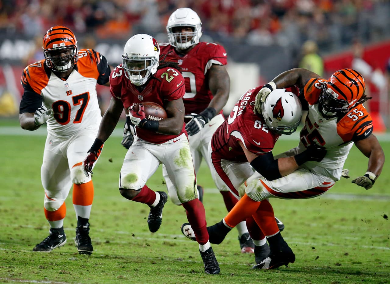 3. ARIZONA CARDINALS - Para muchos es el equipo que mejor juega en la actualidad. Cada semana mejoran, tienen 4 victorias consecutivas y son líderes del Oeste en la Conferencia Nacional. Carson Palmer está en forma de campeón, un dato lo prueba, en cada una de las 8 victorias han anotado por lo menos 30 puntos.