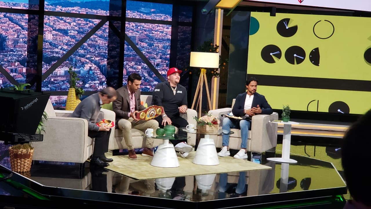 Andy Ruiz visitó las instalaciones de TUDN para platicar sobre su revancha ante Anthony Joshua.