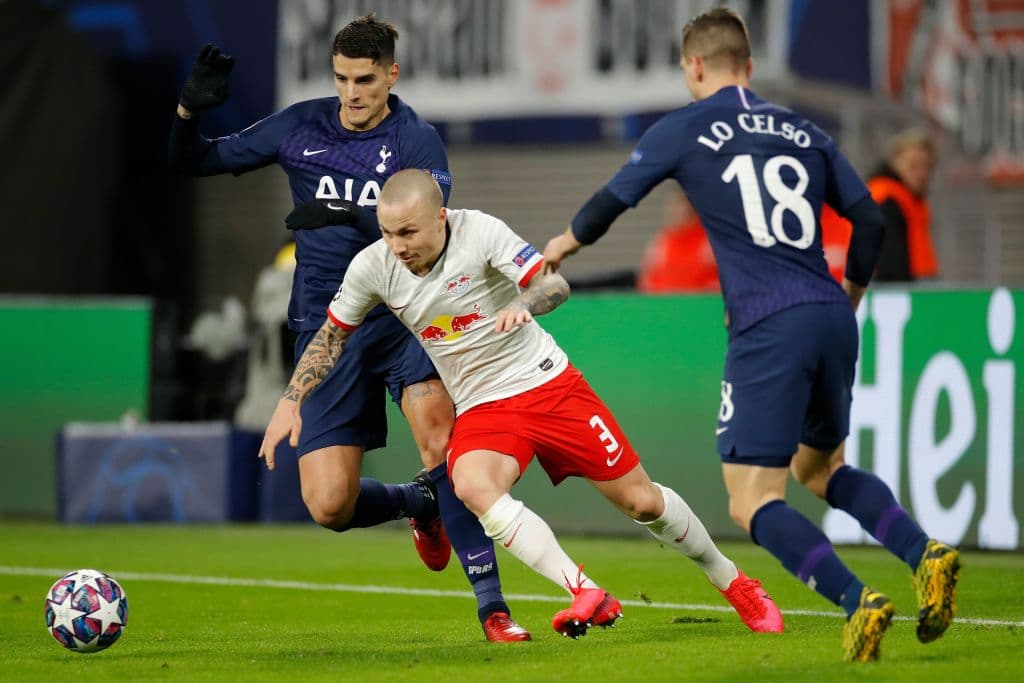 El español Angeliño logra escaparse de la marca de Lo Celso y Lamela para poner un gran trazo para Timo Werner.