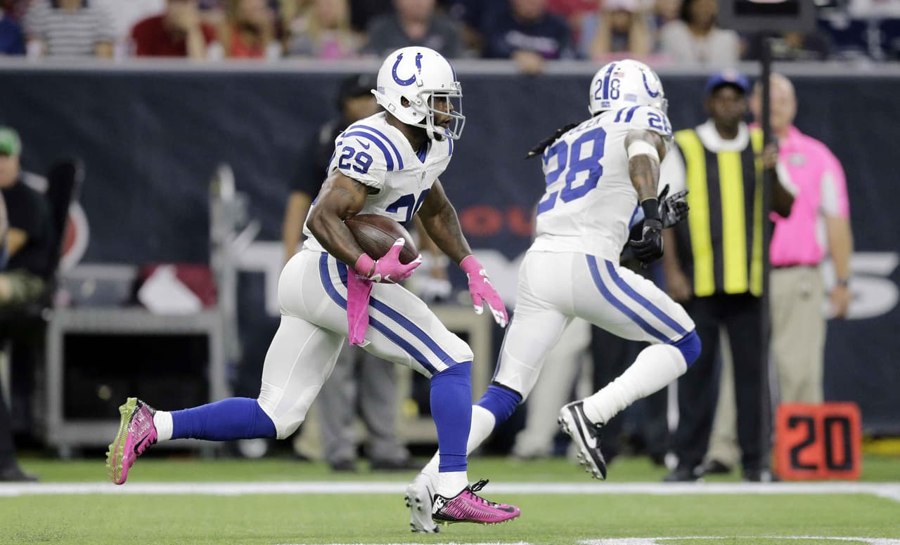 En su temporada 12, egresado de Delaware, es la primera mención como Defensivo de la Semana para Adams.